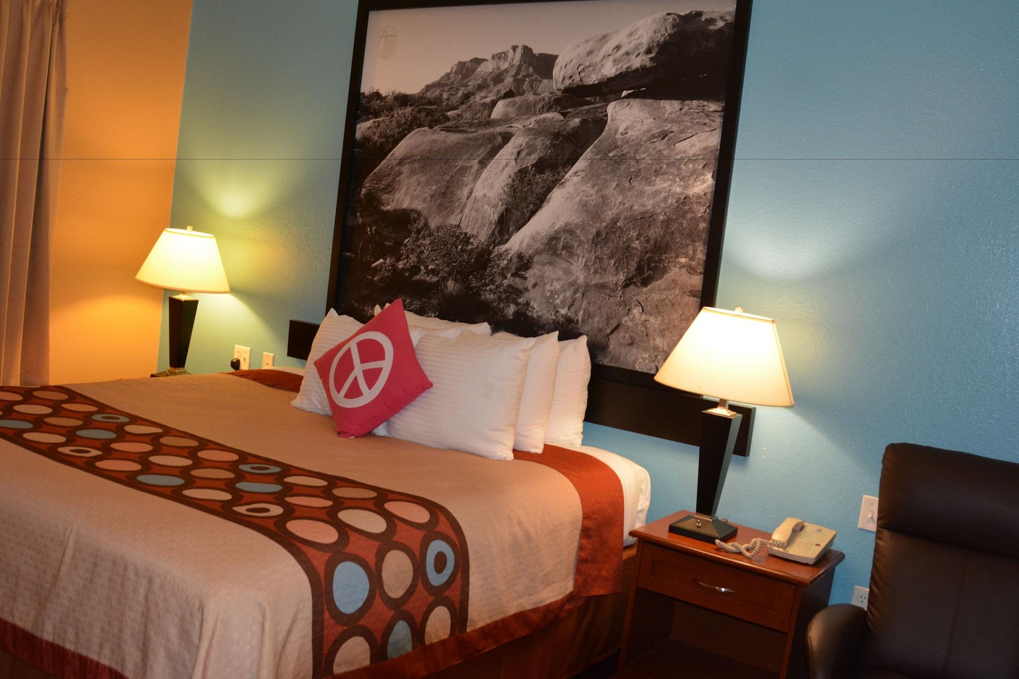 Super 8 By Wyndham Austin/Airport South Hotel Екстериор снимка