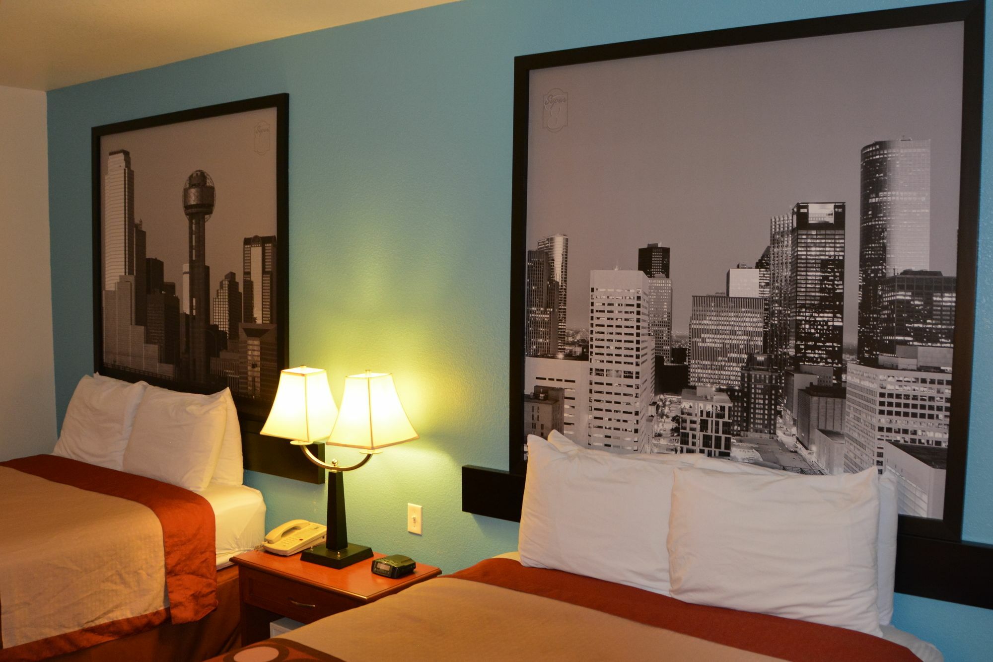 Super 8 By Wyndham Austin/Airport South Hotel Екстериор снимка